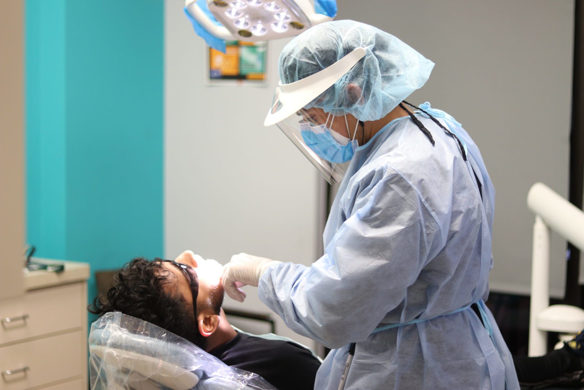 Extracción dental en Houston